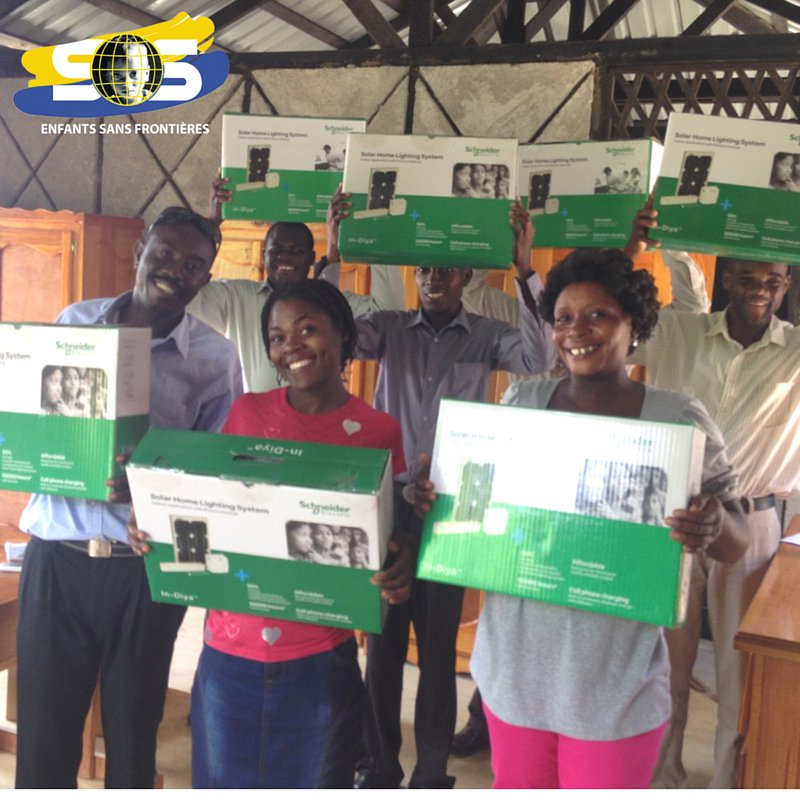 Enfants_SF's tweet image. #dons de #kitsolaire pour améliorer les #conditionsdetravail des enseignants de l'école de Bon Berger en #Haïti