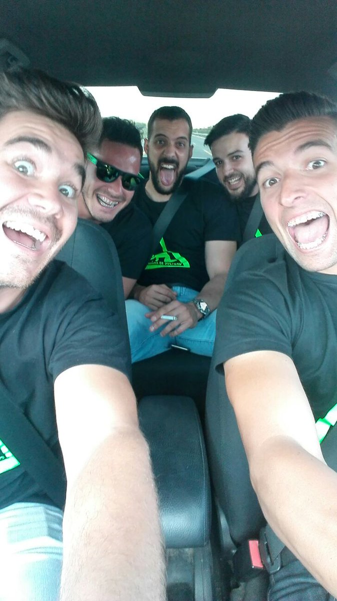 CanijoR7's tweet photo. Si las locuras existen, benditos locos las que lo crearon.
#Granada 
#DespedidaCanijo
#RobertCarlosBolaJuanfran https://t.co/bbAdXMnUco