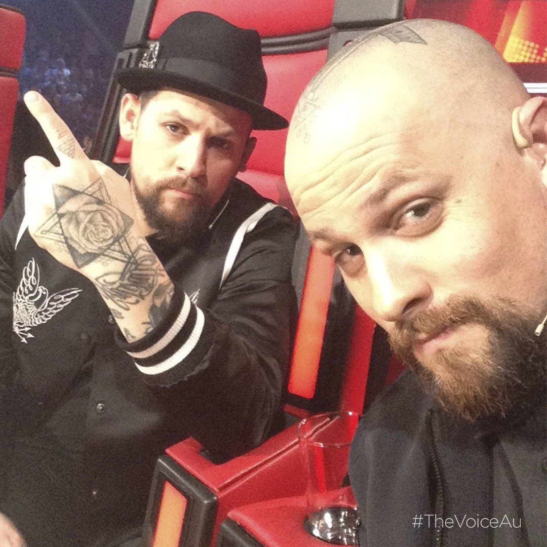 TheVoiceAU's tweet photo. IN THE BREAK: @JoelMadden &amp; @benjimadden vote #1 #TeamMadden 👊 #TheVoiceAu https://t.co/ye6X2sO9jG
