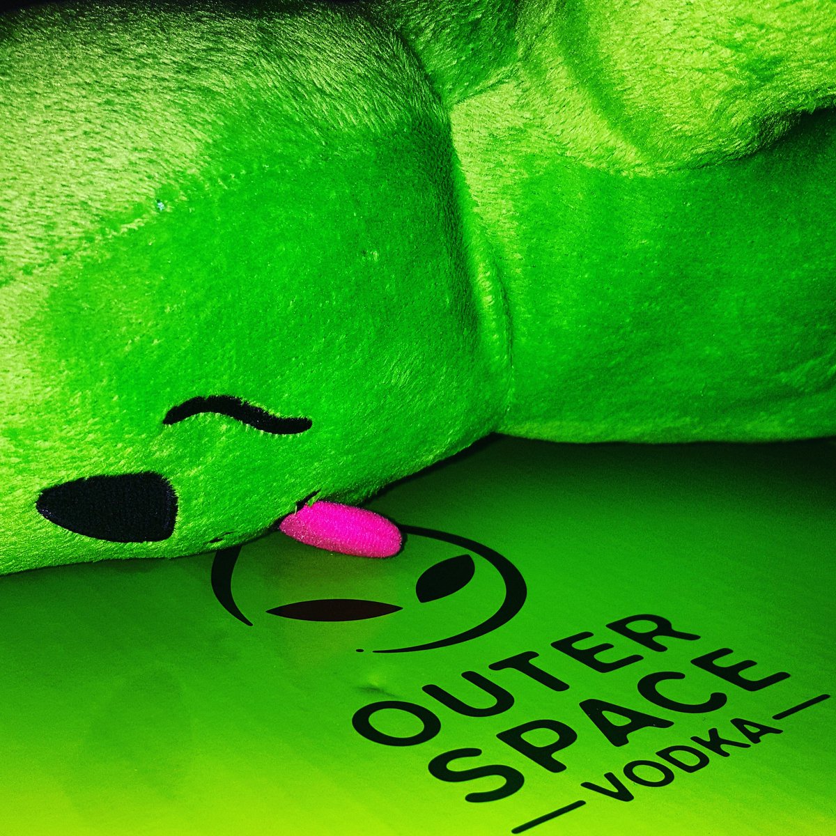 Some alien porn for you, you sick bastards you #ripndip