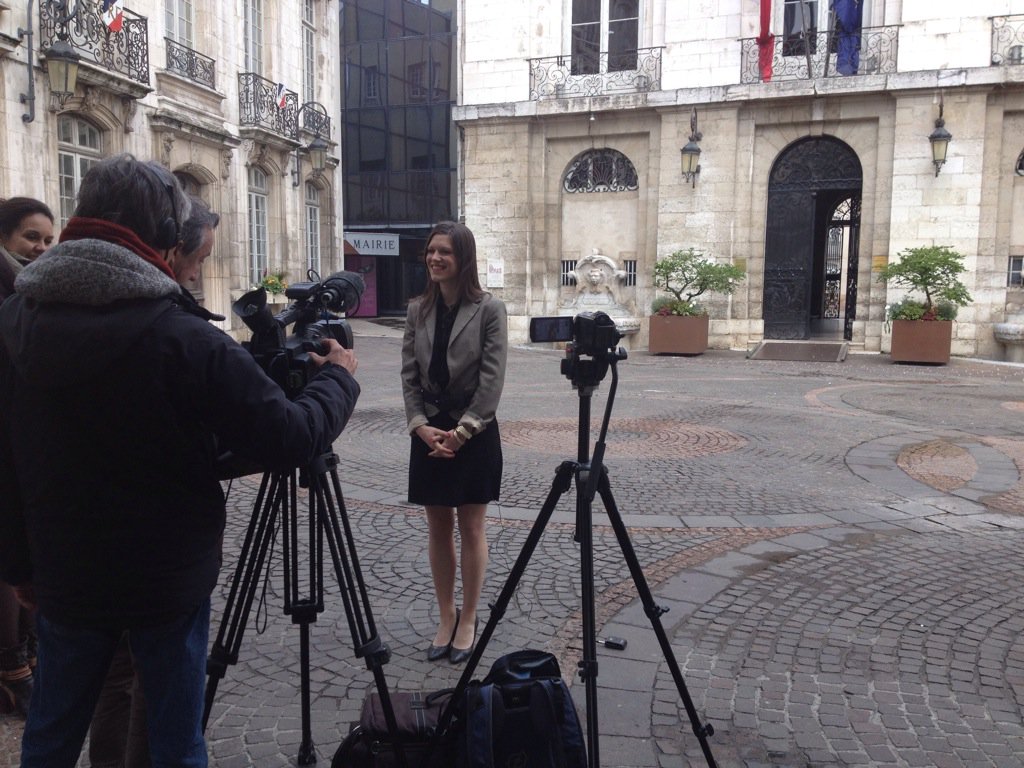 IsabelleMaistre's tweet photo. Tournage du film de RAEE commandé par UE. @Bourg_en_Bresse retenue!1iere de ville de France a acheter du biogaz! https://t.co/Cs9ErufQqK