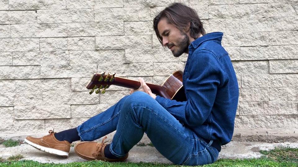 Paredes_es's tweet photo. Nuestro modelo DEEP, apto para saltar en los #conciertos de @Polesmusica 🙌 ➡https://t.co/LlCAb1GxxM #ParedesconPol https://t.co/g9SoPtCgDa
