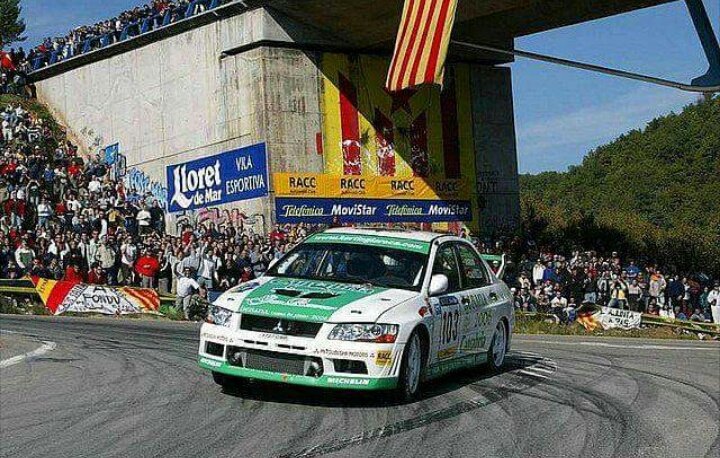 RacingconR13's tweet photo. ¿Sabeis que piloto,debutó en 2003,en el costa Brava,con este coche? https://t.co/lHyrEmatyJ