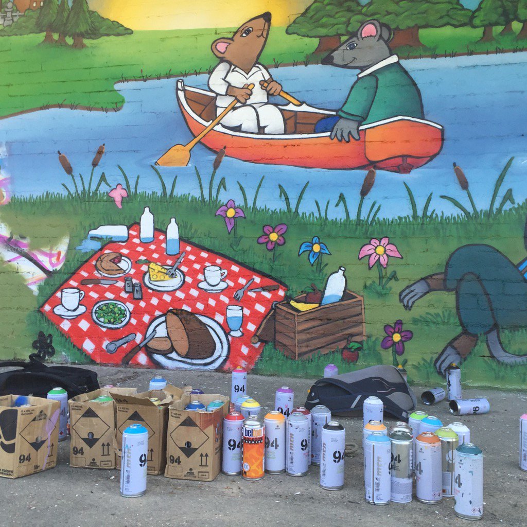 Our towns version of graffiti....<a href="/TWRumours/">TW News/Rumours</a> #fohg