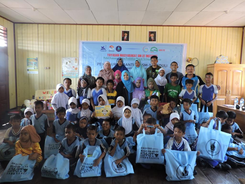 rahmadani_niza's tweet image. Terimah kasih SM-3T PEDULI.
bantuanmu luar biasa.
#kemristekdikti #kemdikbud_RI #SM-3TRI #SM-3THARDIKNAS2016