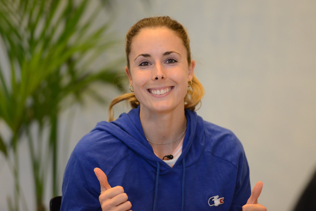 ALIZÉ CORNET - Página 3 ChcoWK8WgAUeSmg