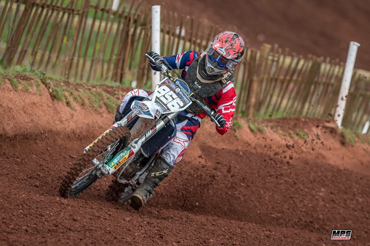 @BellHelmetsUK <a href="/RapidMotoUK/">Rapid Moto UK</a> <a href="/TCXBoots/">TCX Boots</a> <a href="/stblazeymotox/">ST BLAZEY MX</a> @ampedt  PC <a href="/MLP_71/">Martin</a> of @frazerbuck56 on his new bike