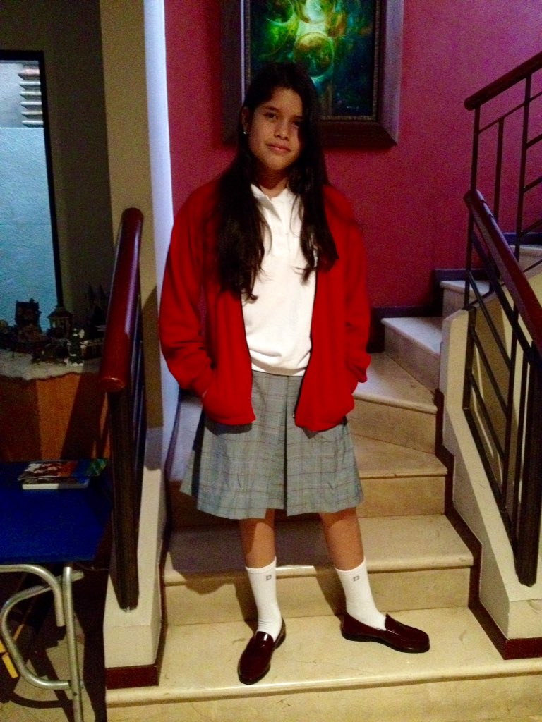 CathCabrera's tweet image. Primer día de clases Isa #9no #Delta 😊😴 estas grande mi amor!