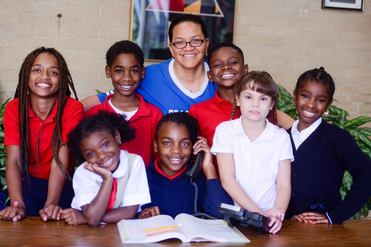 pgcps's tweet photo. RT! This week is Teacher Appreciation Week! Share your amazing teacher pictures by using #PgcpsTAPWeek16 https://t.co/TeHiiinFi7