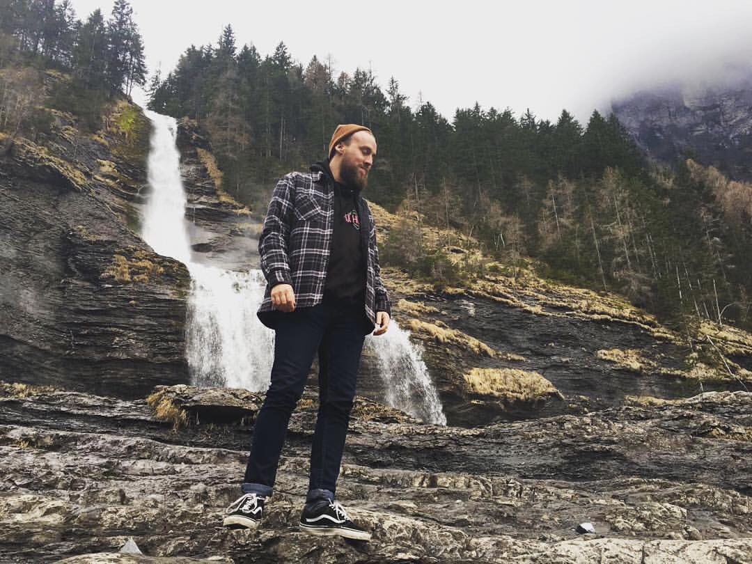 WeAreAllFiends's tweet image. Today is Tim "the shredder" Goom's birthday! Everybody show him some lovin' on his big day!