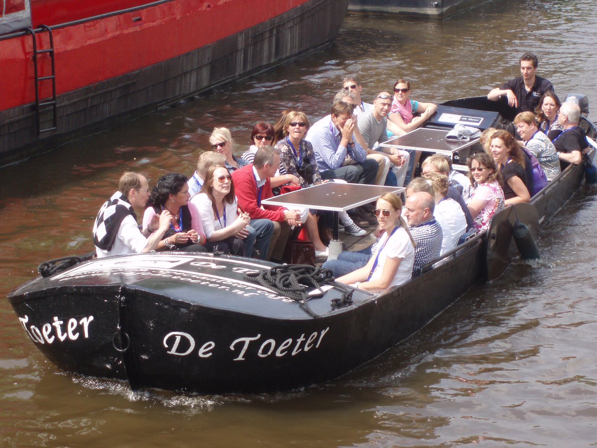 Vanmorgen bespreking gehad met eigenaar van de rondvaart boot die wij gaan ombouwen naar waterstof. #brandstofcel