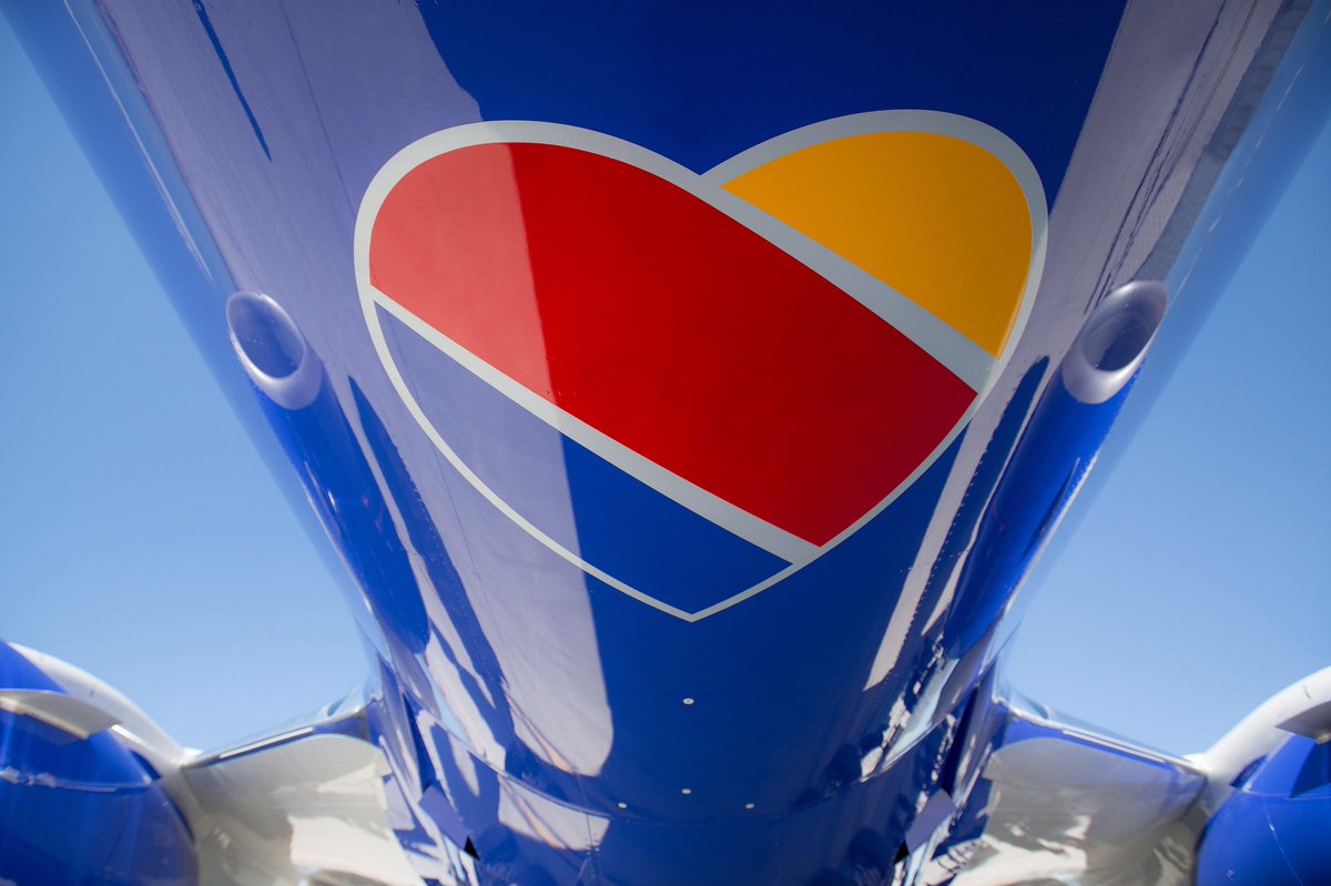 Congrats @SouthwestAir for winning the Loyalty Program of the year #FreddieAward. No wonder you're my favorite ✈️💙