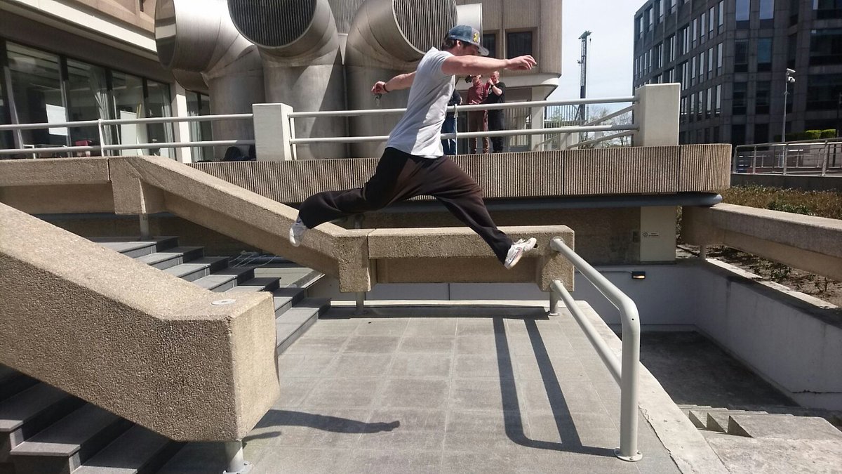urbansportsweek's tweet photo. Keep improving! Freerunning sessions at Amstel Station.
#WeGoUrban #USWA2016 https://t.co/Mu8JBZ5QdR