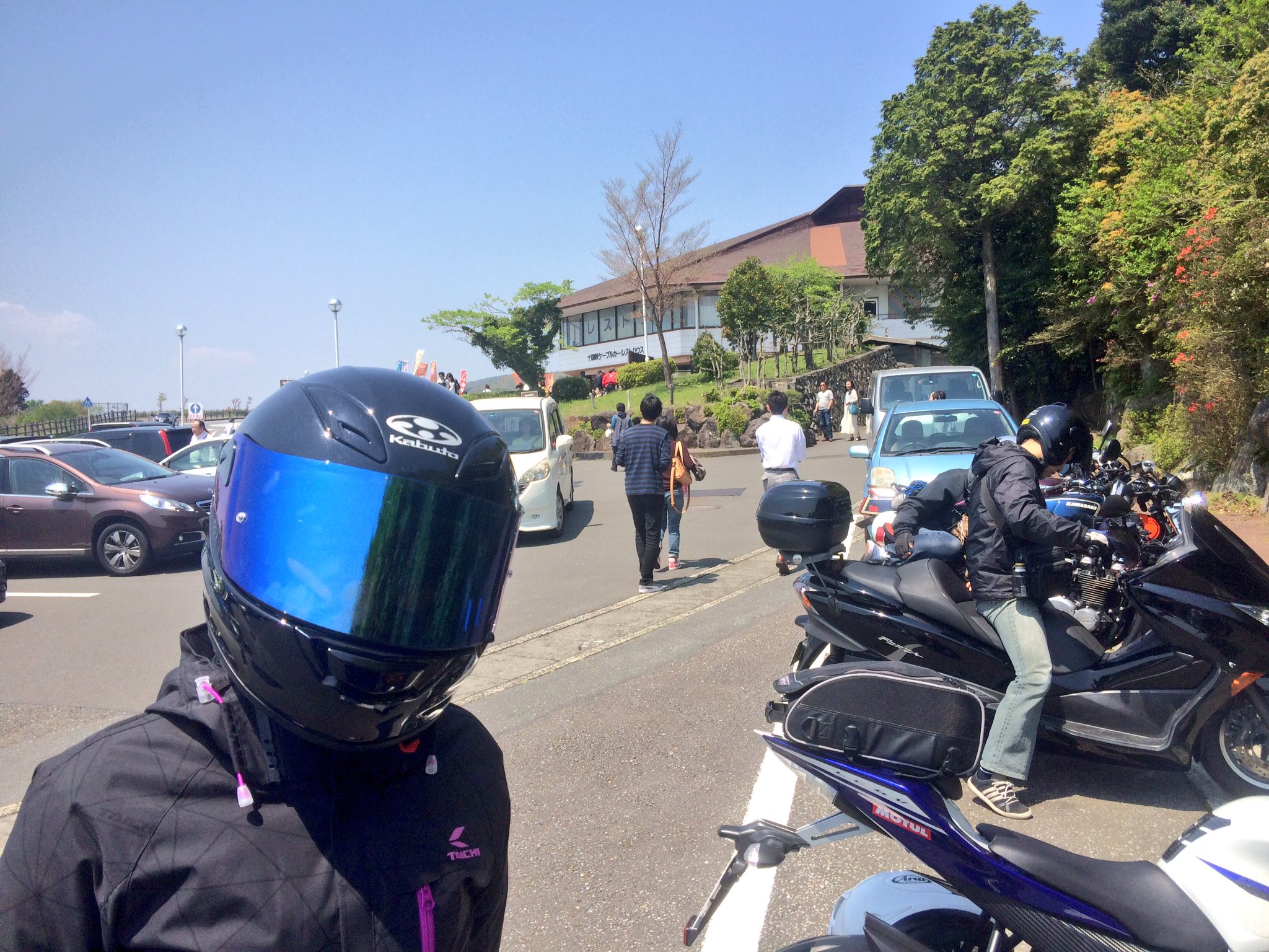 佐咲紗花 今夜24時 Tokyo Mx サンテレビ Bs11にて ばくおん 第５話 今週のタイトルが つーりんぐ という事で 私もバイクでopの聖地めぐりに行ってきました ソフトクリームの食べ方は来夢先輩オマージュ ばくおん T Co Jheou7t1hj