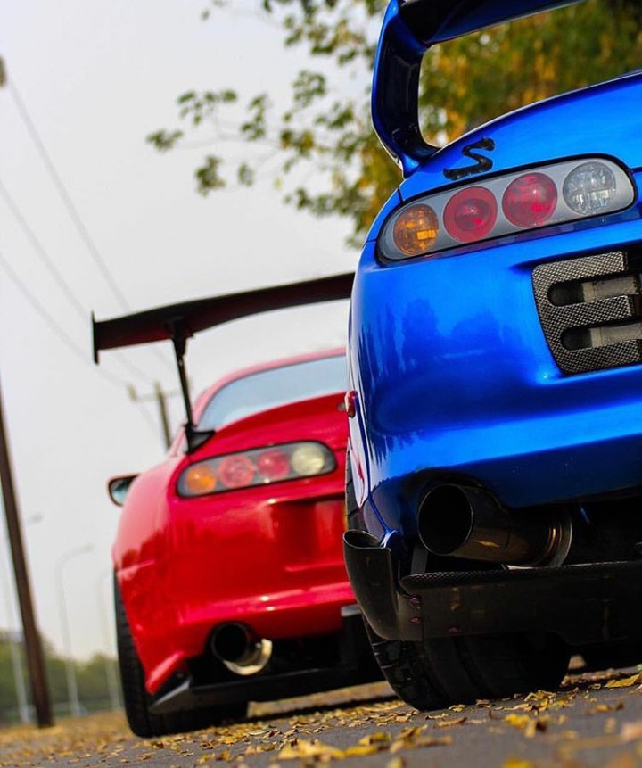 StancedMafia's tweet photo. RT RED 🔴 
LIKE BLUE 🔵 https://t.co/6yD0I9Thq1