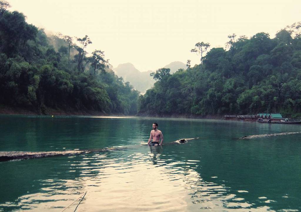 TravelDealsInt's tweet photo. Worlds Cheapest Flights: https://t.co/7GLAWdIdu1 Khao Sok's Jungle Lake #cheowlan #khaosok #krabi #suratthani #lov… https://t.co/pRCT8Ge5Ed