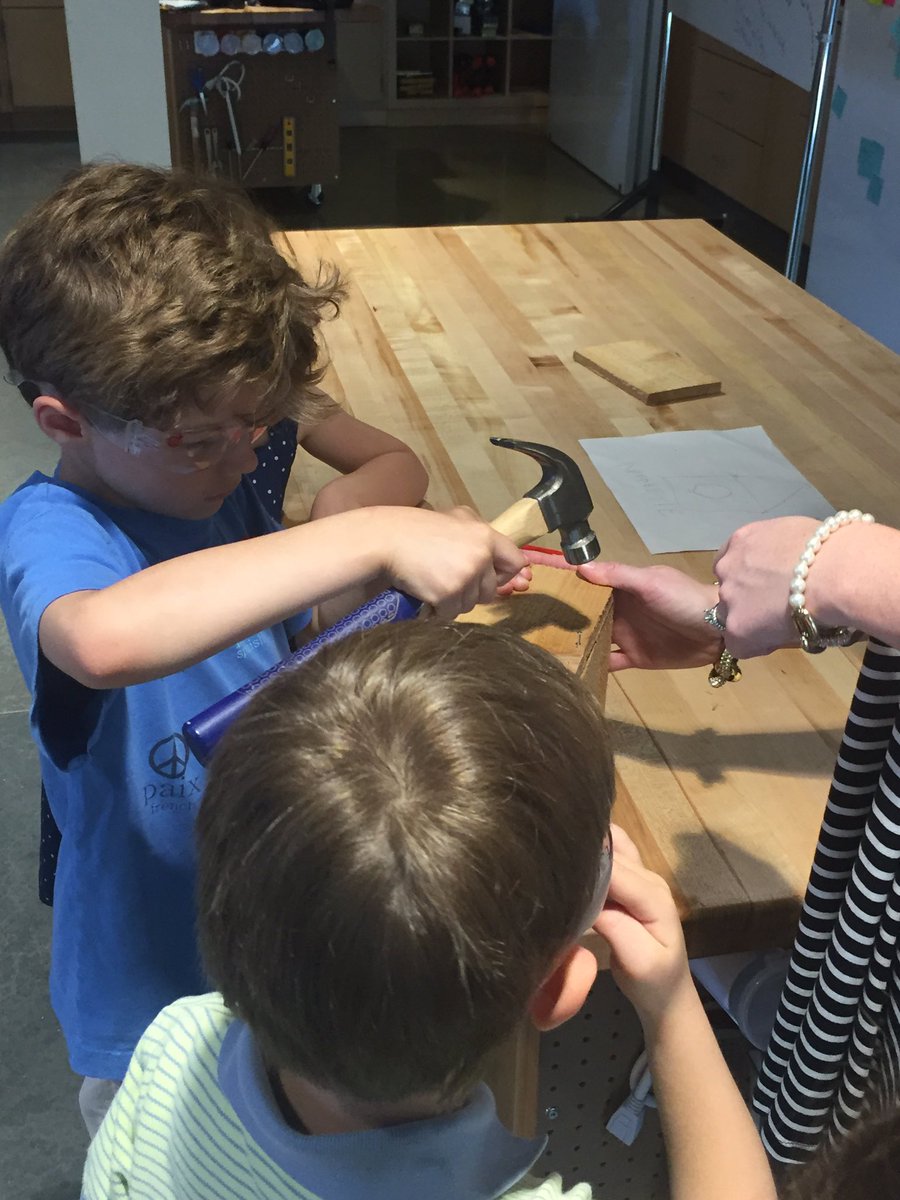 AA_Tabor's tweet photo. Collaborating together in studio(i)#frontierproject #mvlittles #mvpschool https://t.co/5R0S9sVsKK