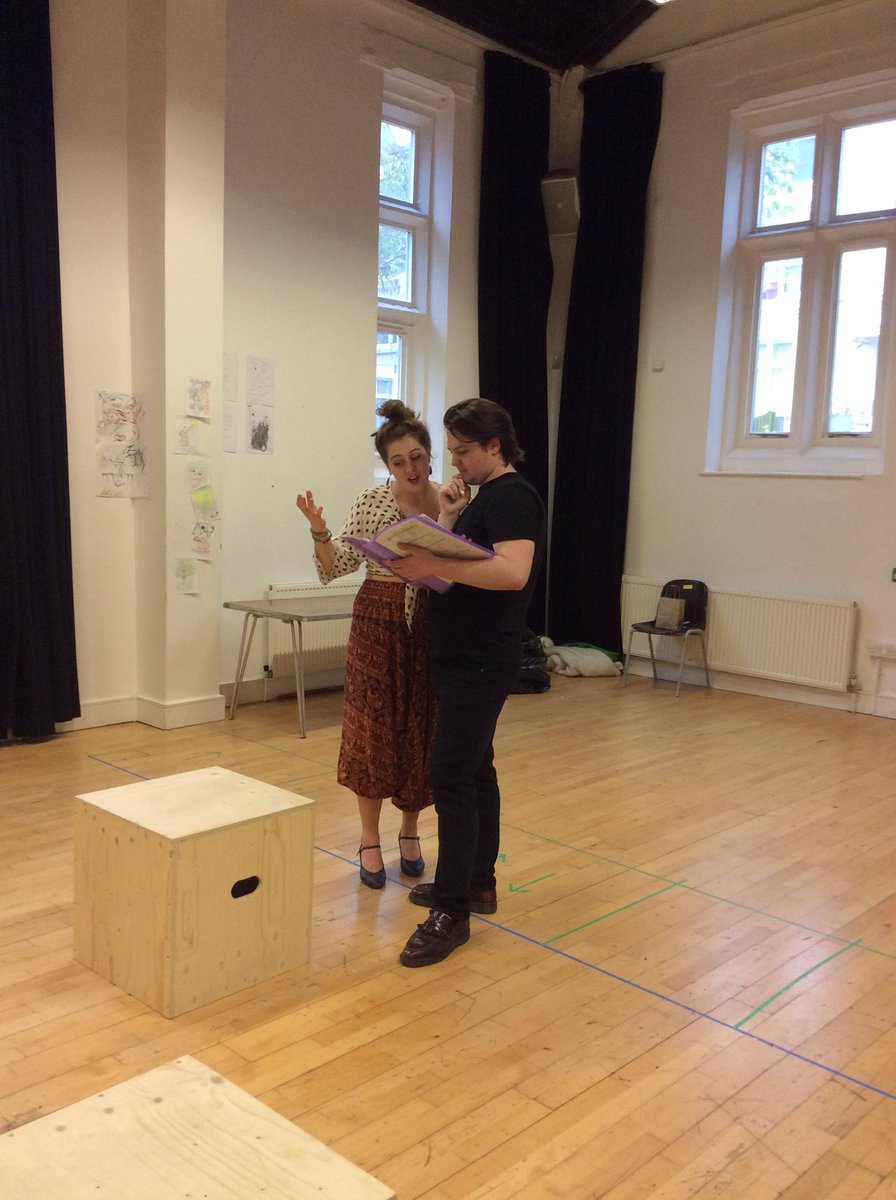 _bee_scott's tweet photo. Paulina and Camillo havin' a late night ;) #mamt2016 #thewinterstale #rcssd https://t.co/aPD1F9WcOU