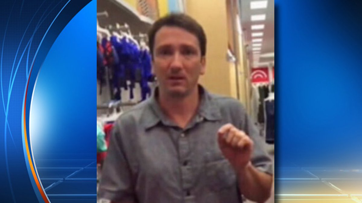 WATCH Woman chases voyeur out of Florida #Target store bit.ly/1WD1JZN?utm_me… https://t.co/Li790z1WHn