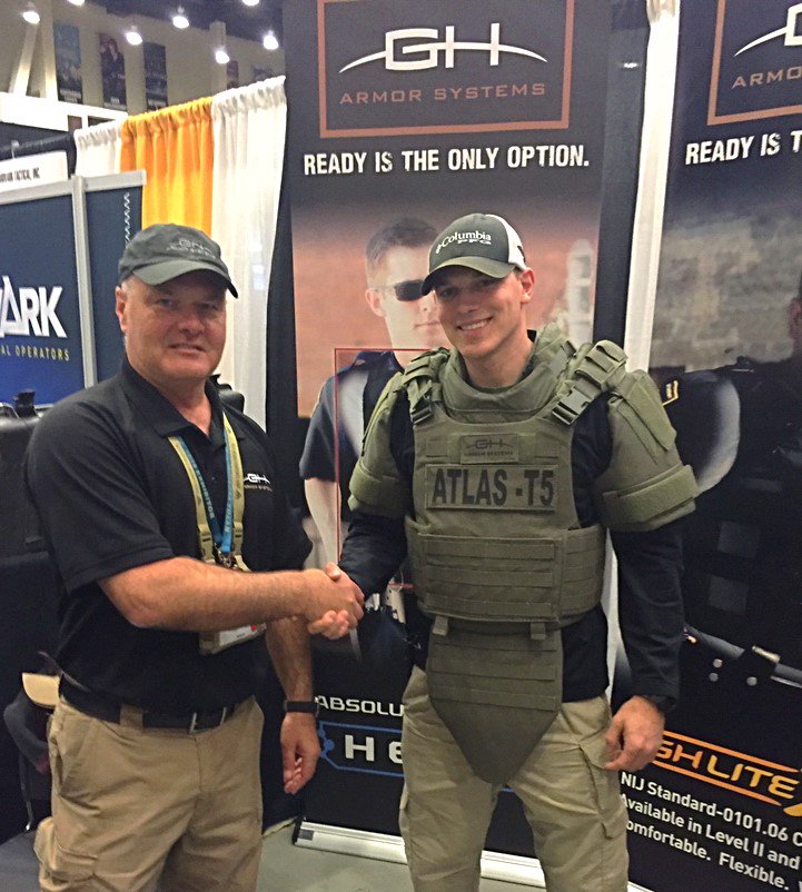 GHArmorSystems's tweet photo. Winner of Atlas T5 Tactical Vest @NYTOA - Chris of Utica NY Police Dept #GHArmor #Tactical #Atas #NYTOA https://t.co/NLpb5541bR
