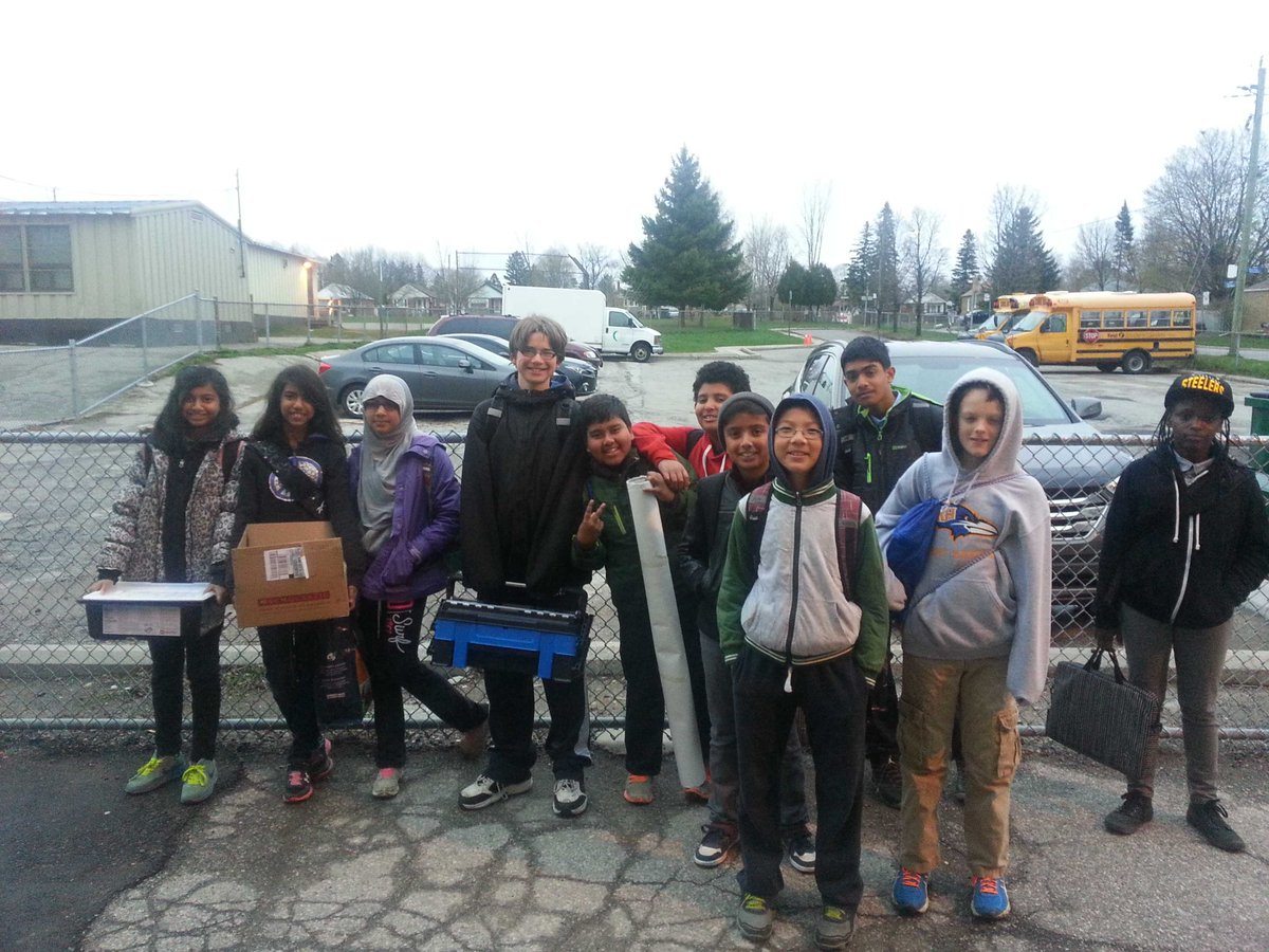 RegentHeightsPS's tweet image. Our Robotics team is in Waterloo today! It was a an early start but they are having a great day! #stem #rhrobotics