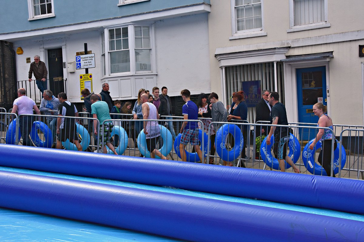 OmmotImagery's tweet photo. #Colchester #essex #Sliderider #northhill #waterslide #giantwaterslide https://t.co/Kqxdcvm0QS