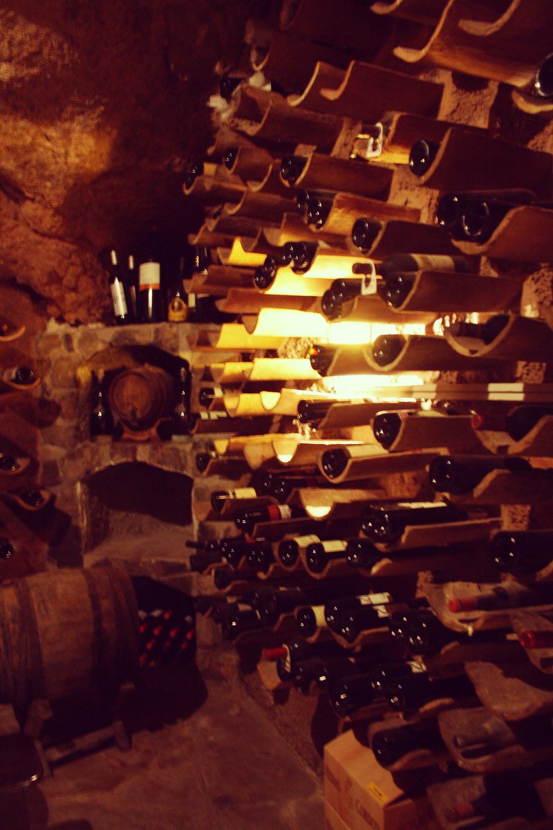 LagrutaRestaur's tweet photo. Uno de los lugares más especiales de La Gruta #Bodega #ComunidadValenciana #Rioja #RiasBaixas #Rueda #UtielRequena https://t.co/TS5zL6VRke