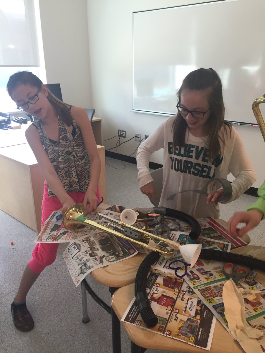 MissRobertson4's tweet photo. It is getting more and more creative here at Music Monday! #musicmonday @ResonateMusiCon https://t.co/N3WueNnjTr