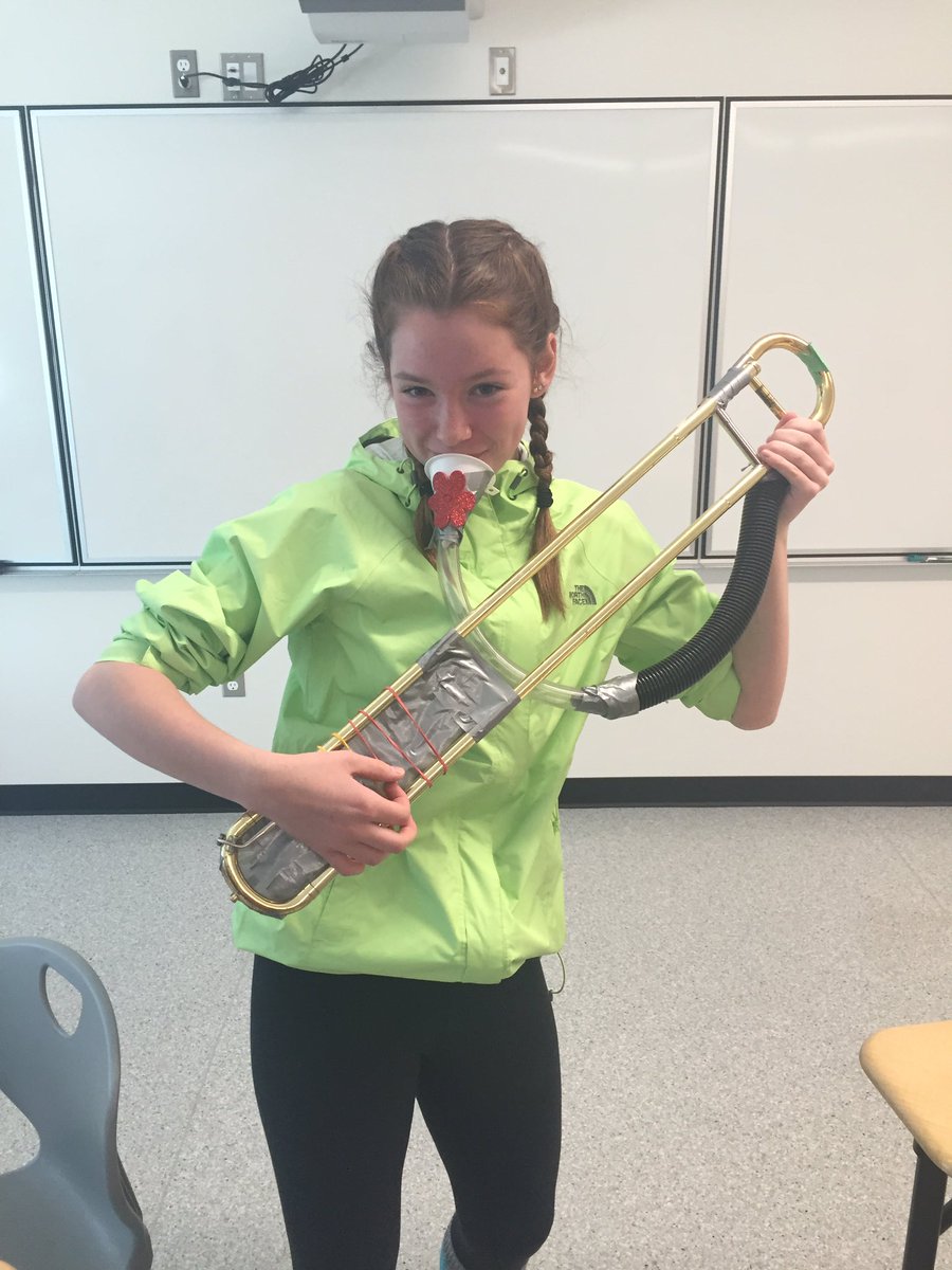 MissRobertson4's tweet photo. It is getting more and more creative here at Music Monday! #musicmonday @ResonateMusiCon https://t.co/N3WueNnjTr