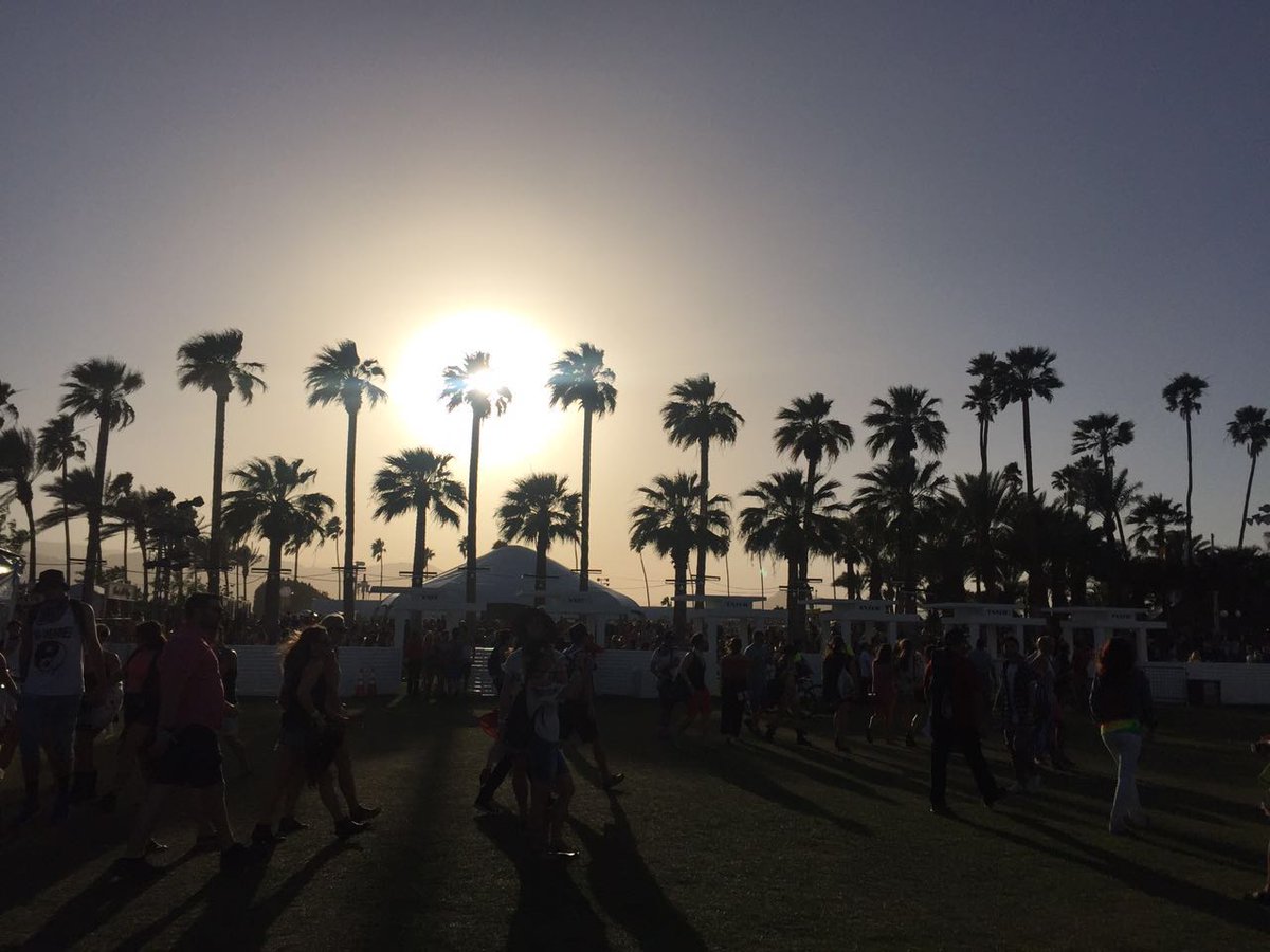 Timberland_MX's tweet photo. #tbt Regresamos el tiempo para revivir #Coachella2016. La reseña en nuestro blog: https://t.co/6kf6UgXY0c https://t.co/J4TcLaBpK3