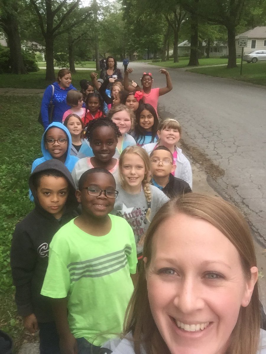 MrsStafford512's tweet photo. Enjoying a brisk walk to the @jocolibrary! #apachesoars https://t.co/YqKufbl7R4