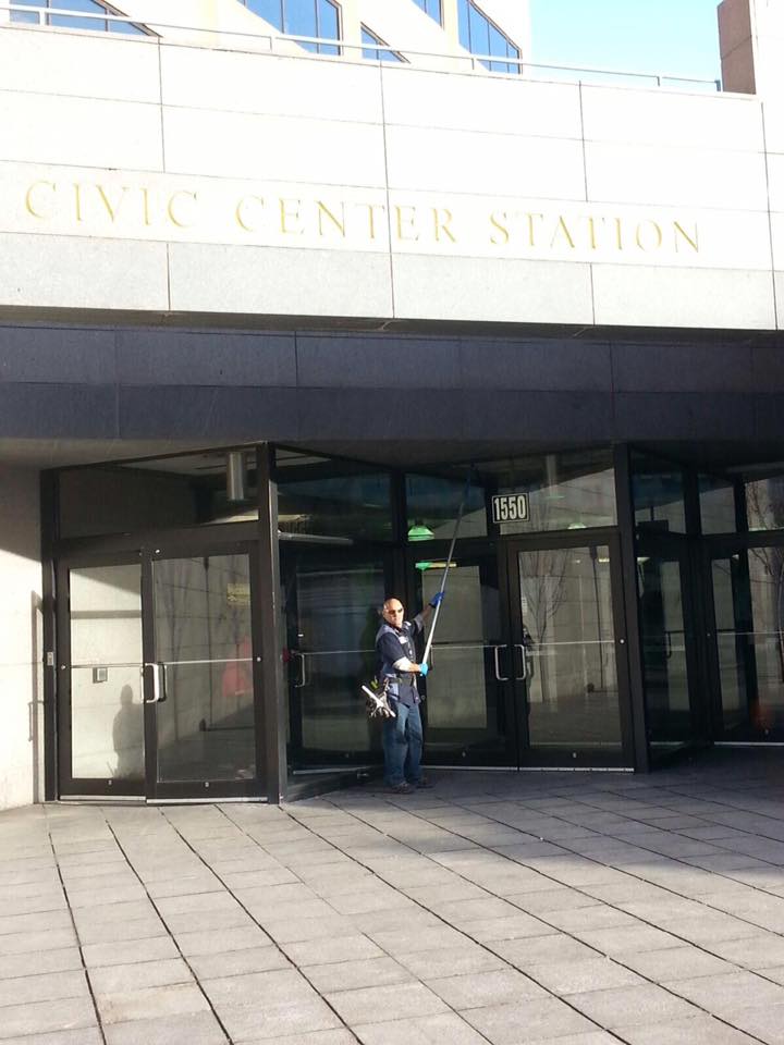 dnvrwindowclean's tweet image. #WindowCleaning #WindowWashing

#Aurora #Denver #HighlandsRanch #Lakewood #Littleton #CO

DenverWindowCleaning.com