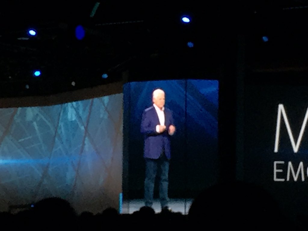 acatbag's tweet photo. Thanks for all the great memories Joe! You'll be missed! #LegendsOfIT #EMCWORLD https://t.co/6SU38CAhYS