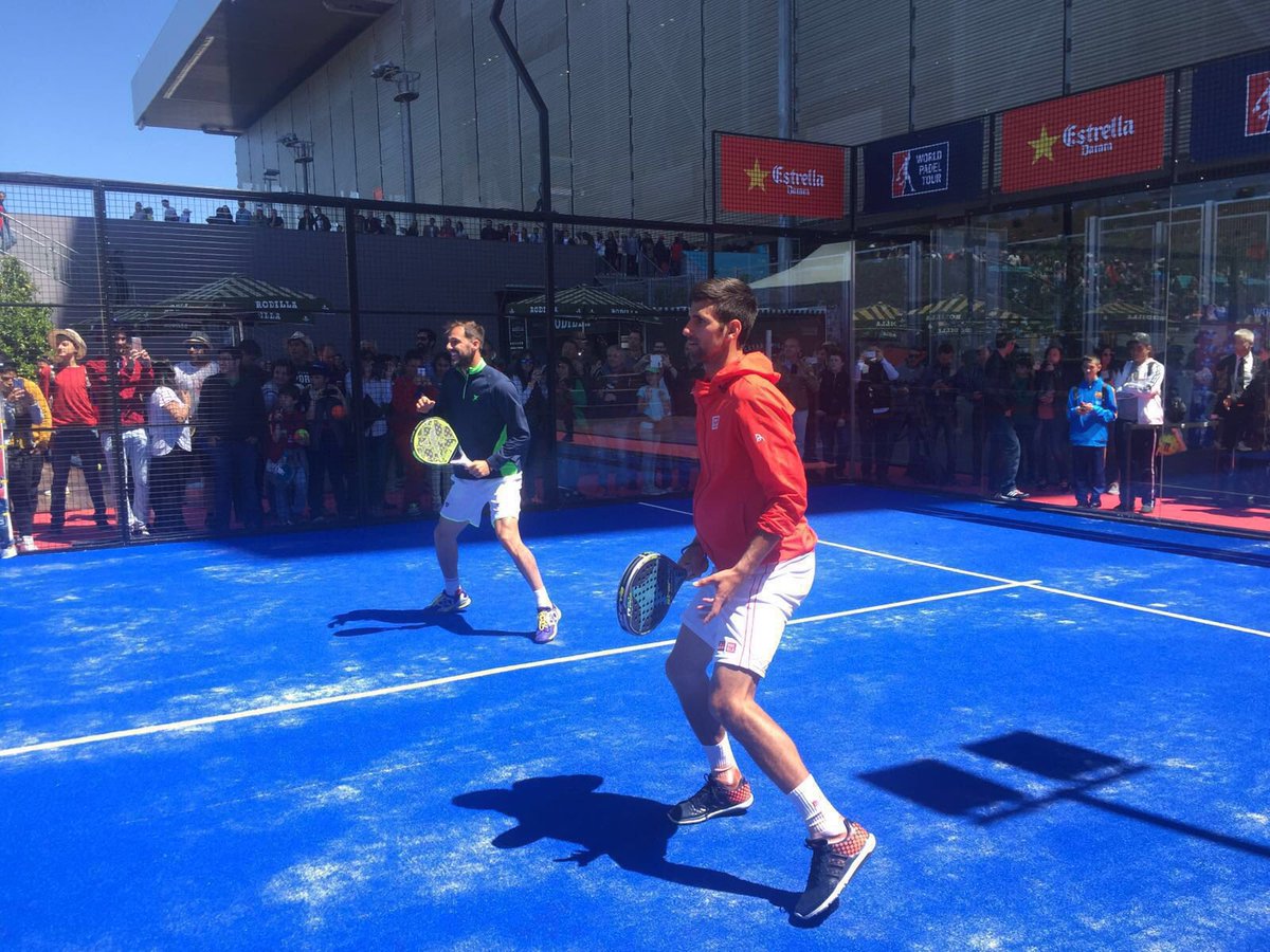 JuanMartin_Diaz's tweet photo. Un verdadero placer haber compartido unos minutos en la pista con @DjokerNole. N 1 y un tipo simple. https://t.co/pZmh5nX4b6