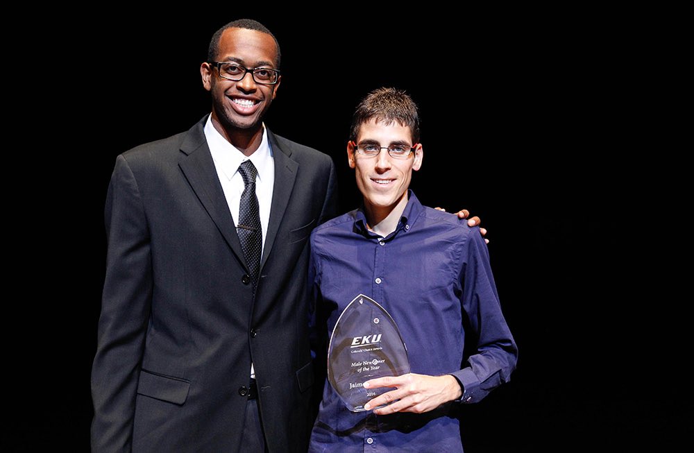 EKU_XCTF's tweet photo. More photos from #CCA2016!

Who else thought @SergioMenaa's impromptu acceptance speech was 🔥🔥🔥? https://t.co/Zgfk18K8kc