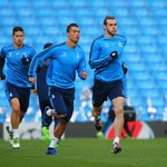 TeamTrainChamp's tweet photo. Cristiano Ronaldo returns to #RealMadrid training https://t.co/14iGL8kKvF | #Soccer https://t.co/aFWsFfSG2j