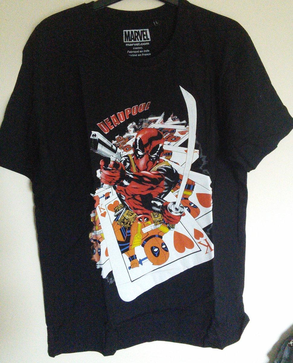middlerealm's tweet photo. One of our coolest t-shirts in store now at https://t.co/5eD4WJYFvU sizes S-XL #Deadpool #deadpoolswag #Marvel 😎 https://t.co/ohtlmm5WcF