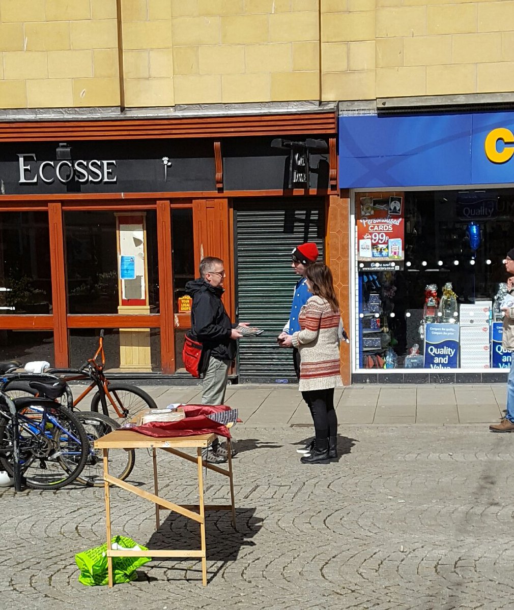 suzannenw1962's tweet photo. @RISE_HnI activists out campaigning in Elgin today https://t.co/T7KFMzIm2v