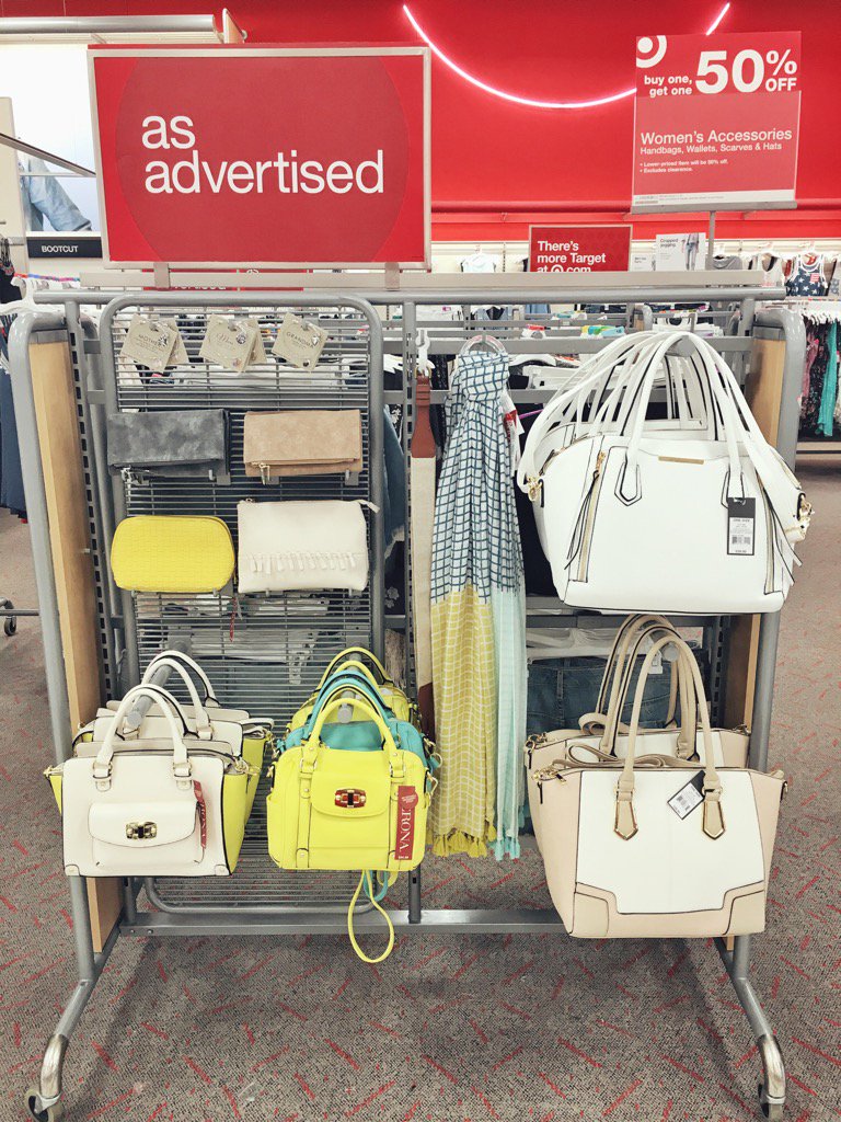 Cometakealook__'s tweet image. A Great Time to Shop for Mom. #ShopTarget @TgtRyan@Domenique_DD @ginasullivan25