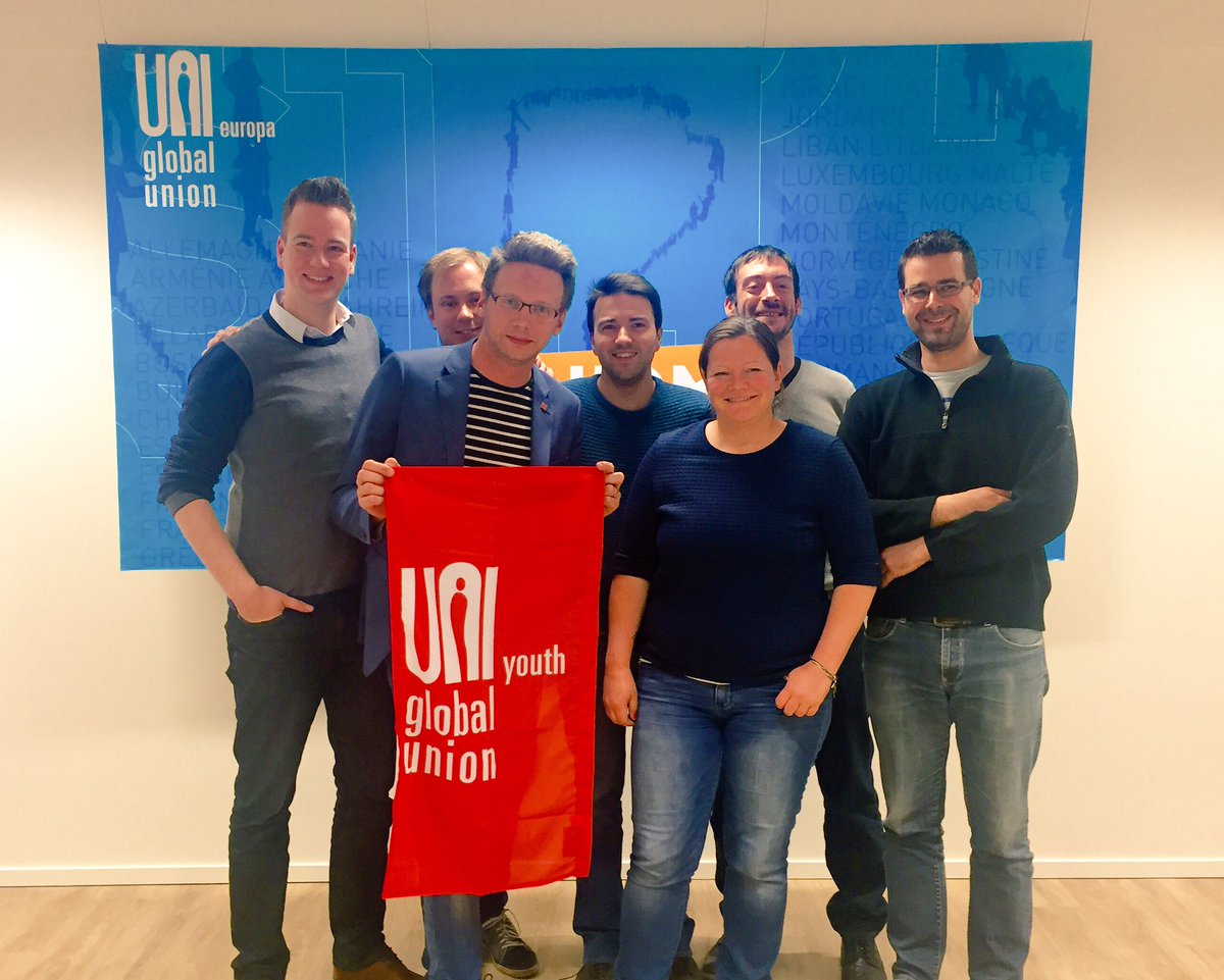 UNIEuropaYouth's tweet photo. @TomVrijens @ETUC_Youth president visits our steering group to discuss how to get #back2ourfuture https://t.co/yjCAAVC754