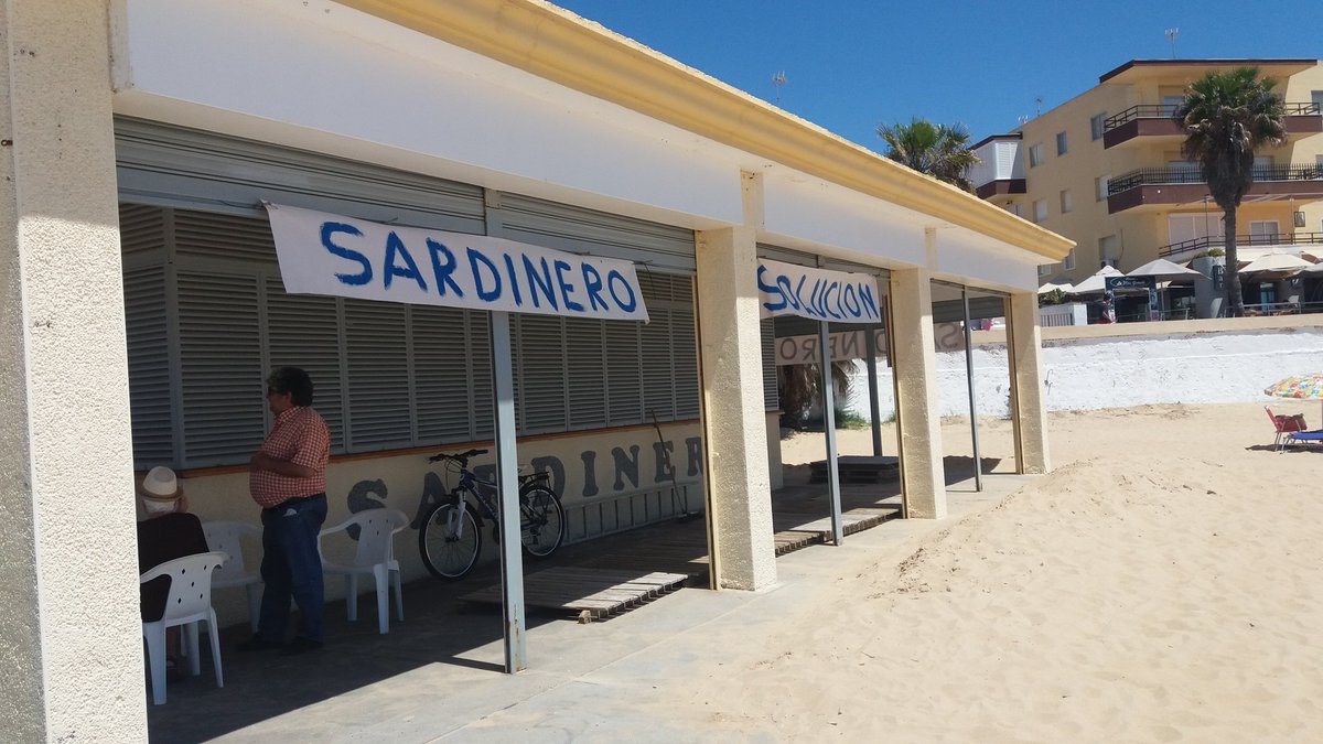AuxiPeMore's tweet photo. RT! 📣 El chiringuito de Chipiona "El Sardinero" busca solución a su apertura. Necesitan difusión 📣 https://t.co/oG7ay7iWhe
