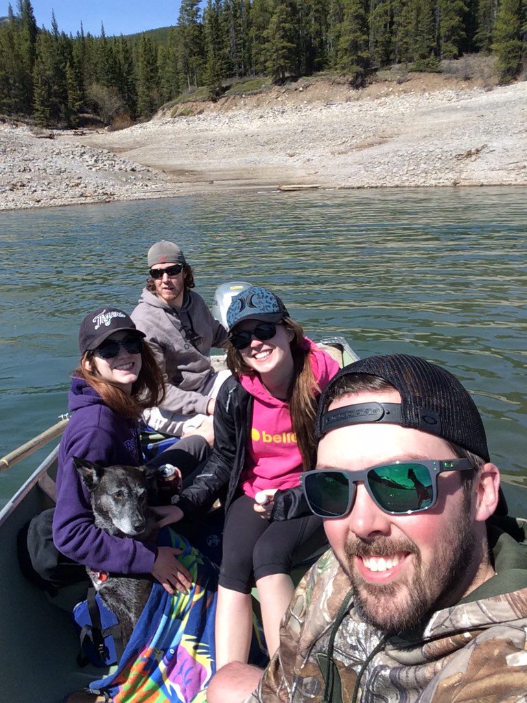 ttwa13's tweet photo. Tax season is over and fishing season is here! #rainbowtrout #9.9 https://t.co/vFiXJRJuv5