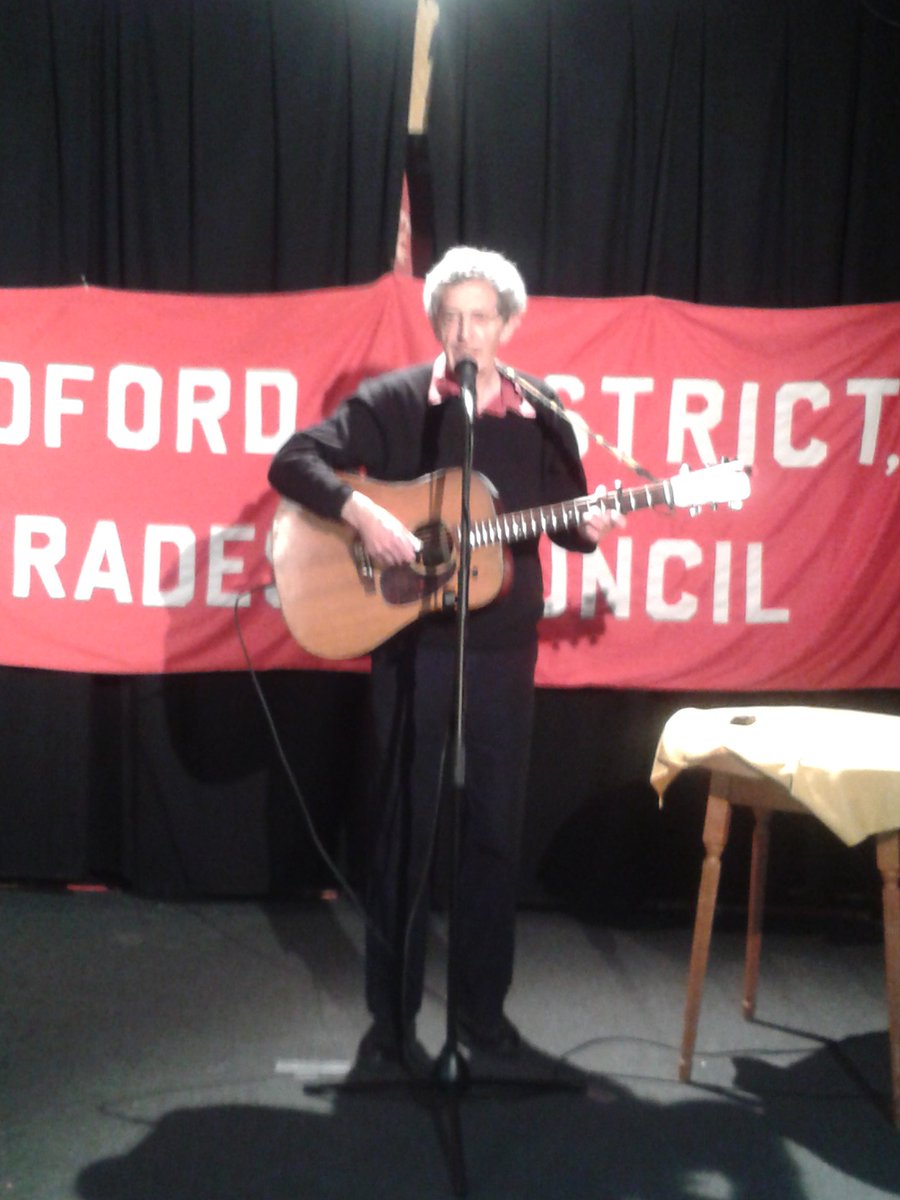 MarieAngeComerf's tweet photo. Leon Rosselson is warming up #entshed @GordonArmsBeds, join us at International workers day! https://t.co/DdExbqZAXo