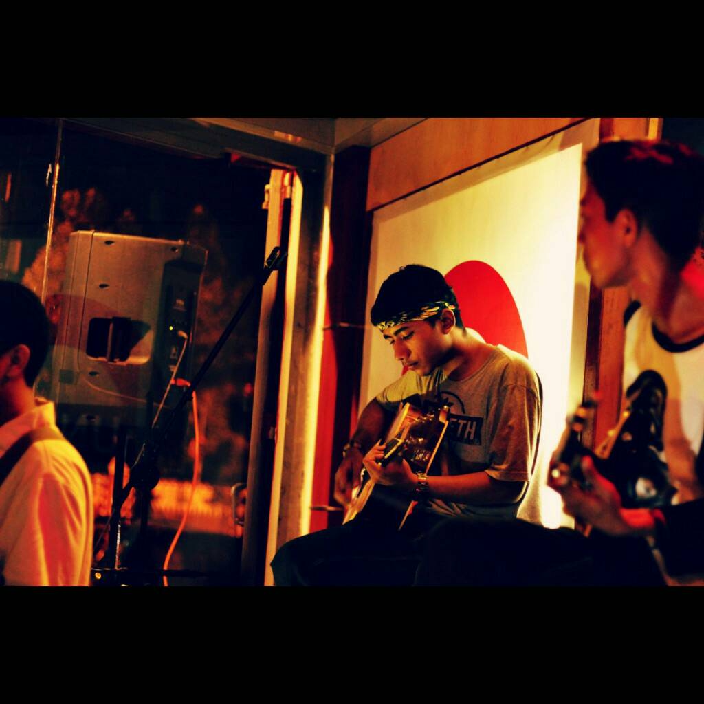 "Inilah sang pencetus sekaligus sang pelecut semangat kami saat kami terpuruk dalam kebosanan" -Dandy Folkker-