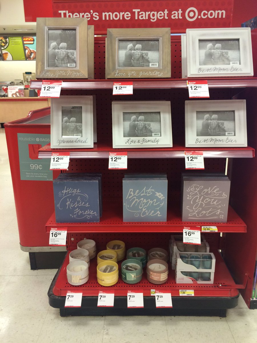 #drivingsales at 1852! #MothersDay <a href="/oliviafrmtarget/">Olivia Orona</a> @laurenkturk <a href="/rmunny0128/">Ramiro</a> <a href="/1cpryor/">Christina Pryor</a> <a href="/LizH1852/">Elizabeth Hoskins</a> @RobN1852 <a href="/Jlee1852/">Jamie Lee</a>