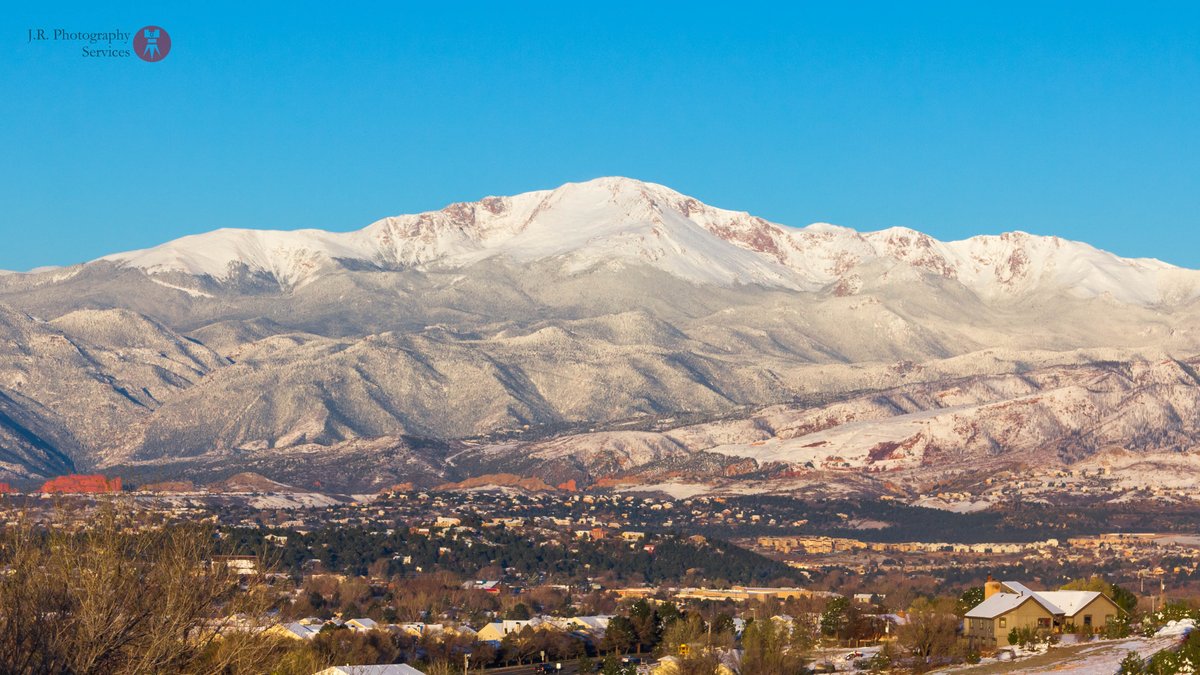 jrphotoservice's tweet photo. What a beautiful #sunrise #coloradoliving #Colorado #mountains #snow #pikespeak #cowx #americasmountain #springsgov https://t.co/omjvLDl6SO