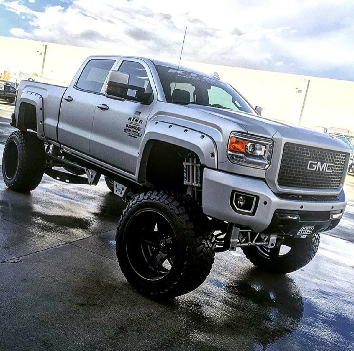 Wildboyspickups's tweet photo. #GMC https://t.co/D4osFe3vlB
