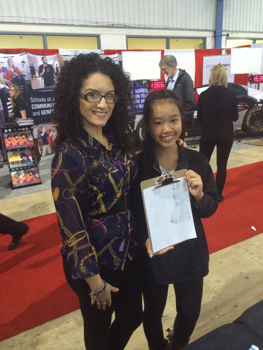 StClairVisitsU's tweet photo. Students learn basics in technical design and illustration @StClairCollege booth @skillsontario #StClairCES2016 https://t.co/QK8MS5O5kT