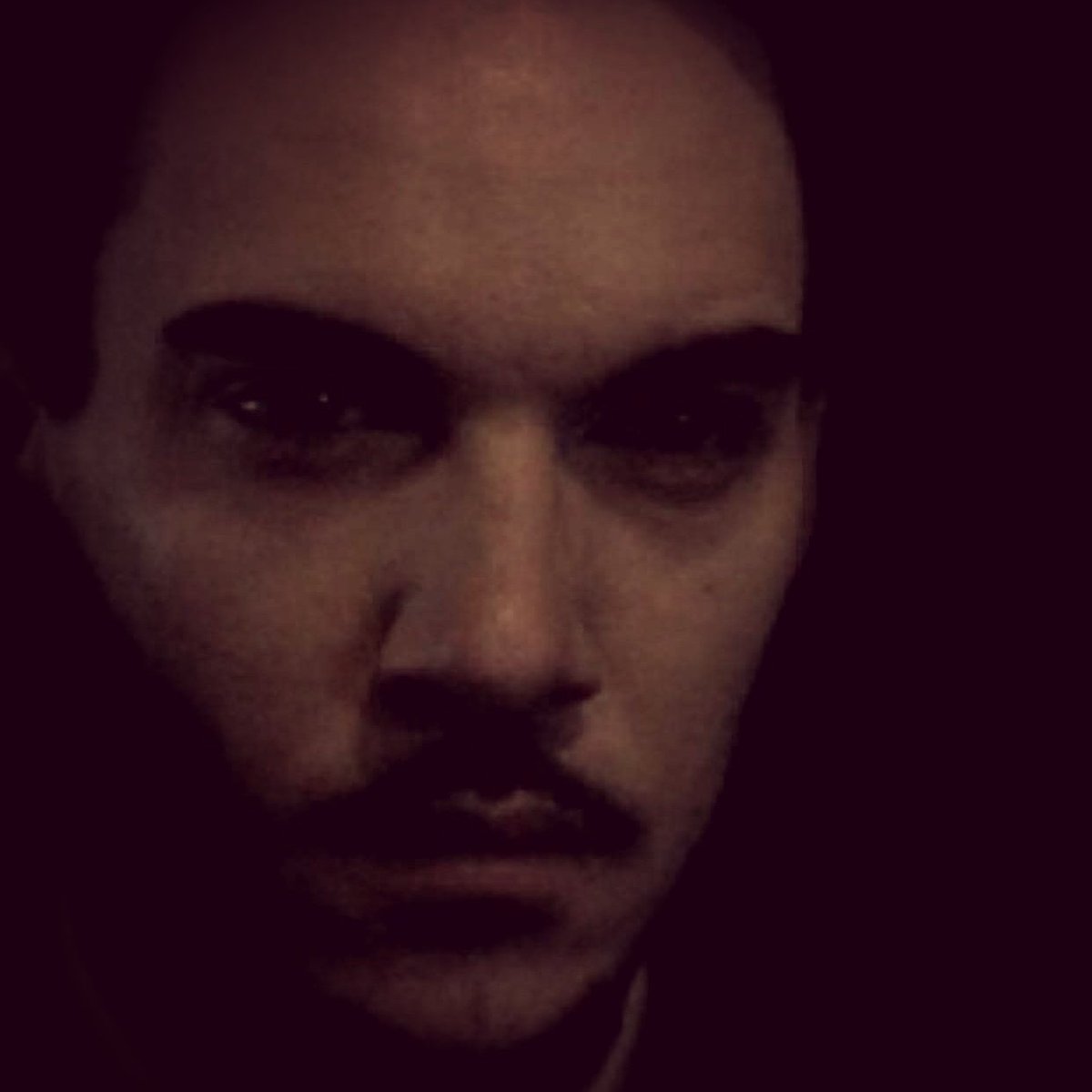 Grayson_jrm's tweet photo. Women can hurt you as blind as a razor ...   #AlexanderGrayson https://t.co/yTx6bQo2RD