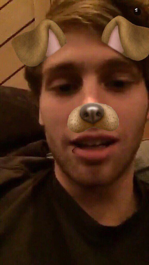 all5SOSposts's tweet photo. Imagine: Luke snapchatting you https://t.co/sZloWgYXTd